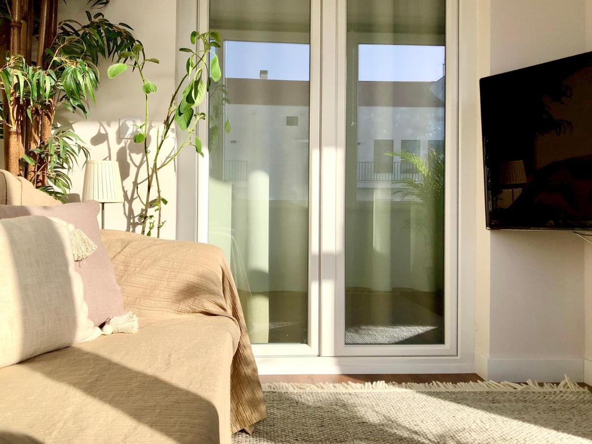 Apartamento Torres Vedras Centro ภายนอก รูปภาพ