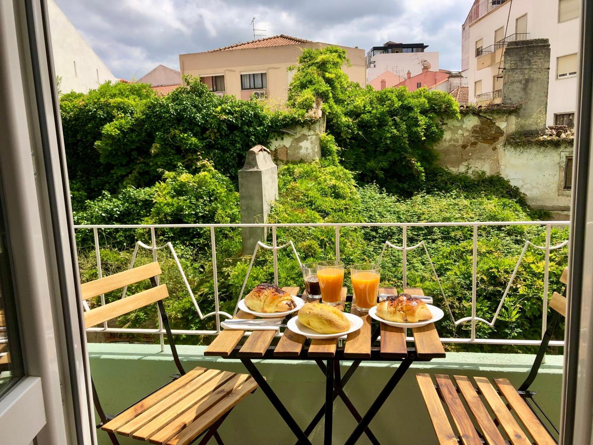 Apartamento Torres Vedras Centro ภายนอก รูปภาพ